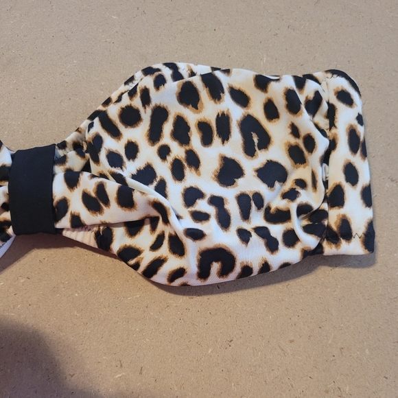 PINK Victoria's Secret Leopard Animal Print Bandeu Bathing Suit Top Size Small - Picture 3 of 8